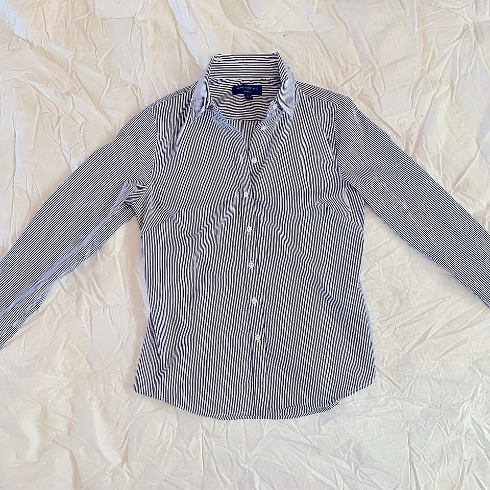 Tailored Fit Button Down Top